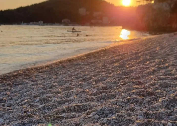 民宿 Lekas 希马拉