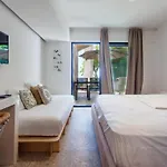 Habitación en casa particular Lekas